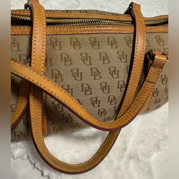 Dooney & Bourke Vintage Tan Mini Barrel Bag Purse Y2K Neutral Rare EUC Preppy - Picture 16 of 16
